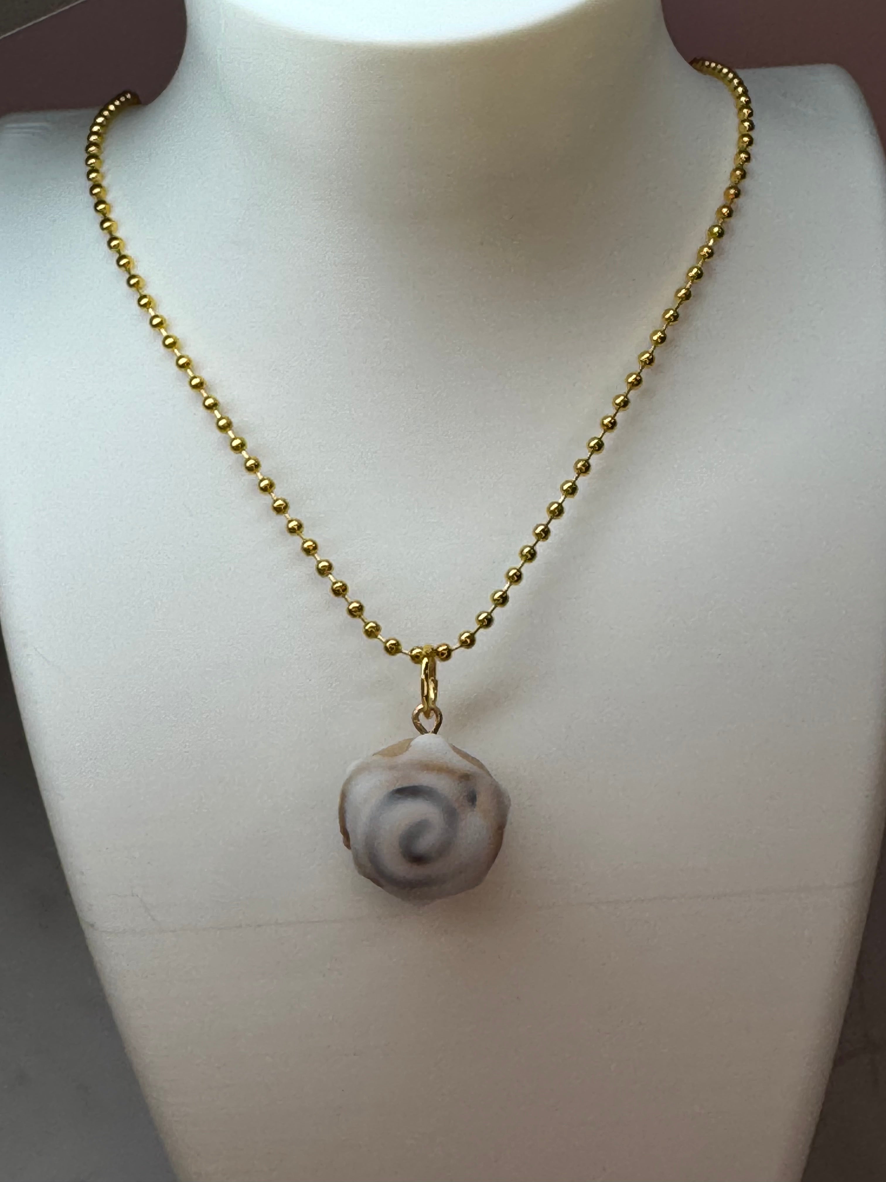 Cinnamon Roll Necklace in Gold- Cinnamon Roll Scent